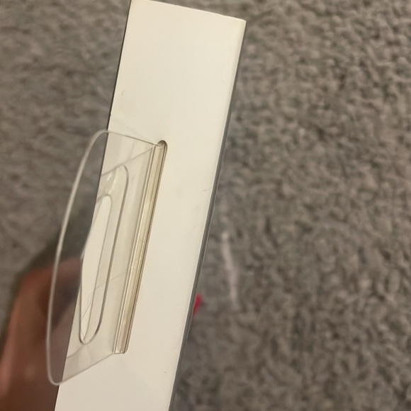 Fitbit Alta (light pink) - never used (Size small) - Picture 3 of 7